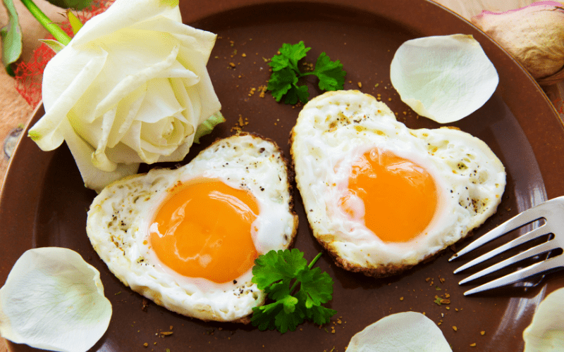 Valentine's Day recipe eggs in the shape of a heart