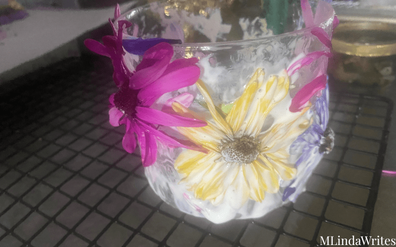 mod podge candle art craft with real flowers
